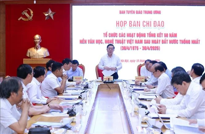 Tổng kết 50 năm nền văn học, nghệ thuật nước nhà