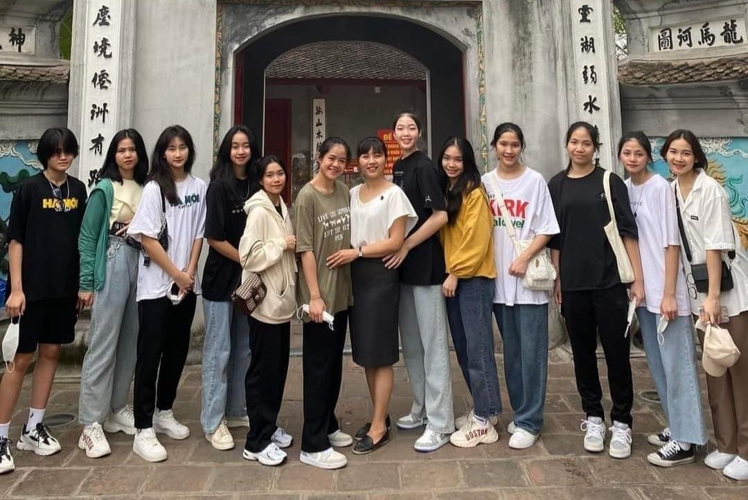 Nhan sắc hotgirl bóng chuyền 16 tuổi đang thi đấu tại giải vô địch quốc gia 2024- Ảnh 8.