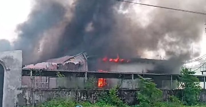 Incendio en una empresa de calzado de cuero en Nam Dinh