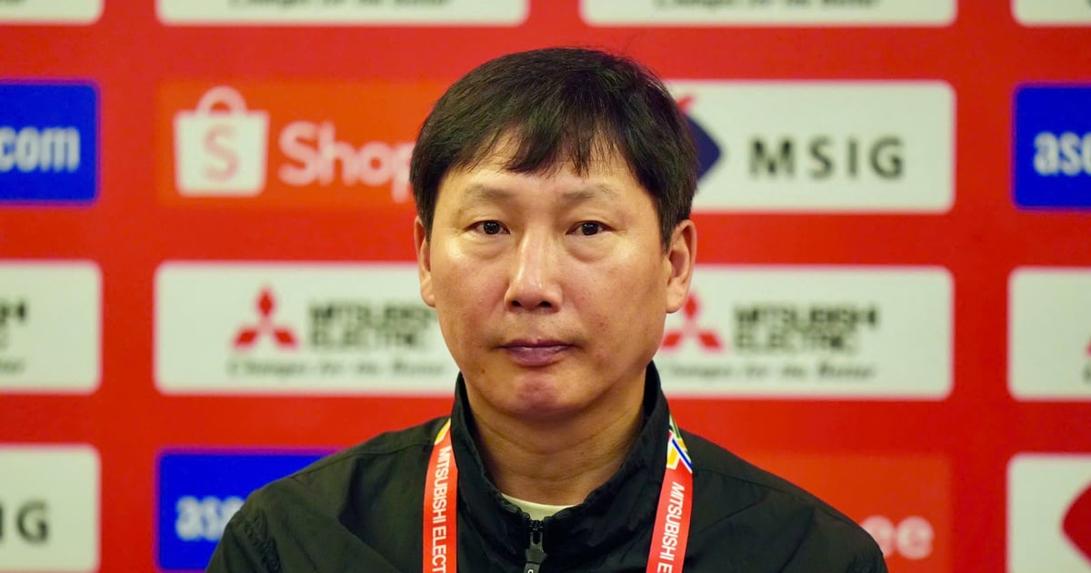 Mr. Kim recounted the situation of being denied a penalty and explained the rotation of players.