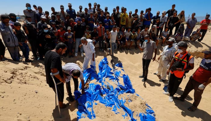 Gaza residents search for bodies and graves of loved ones