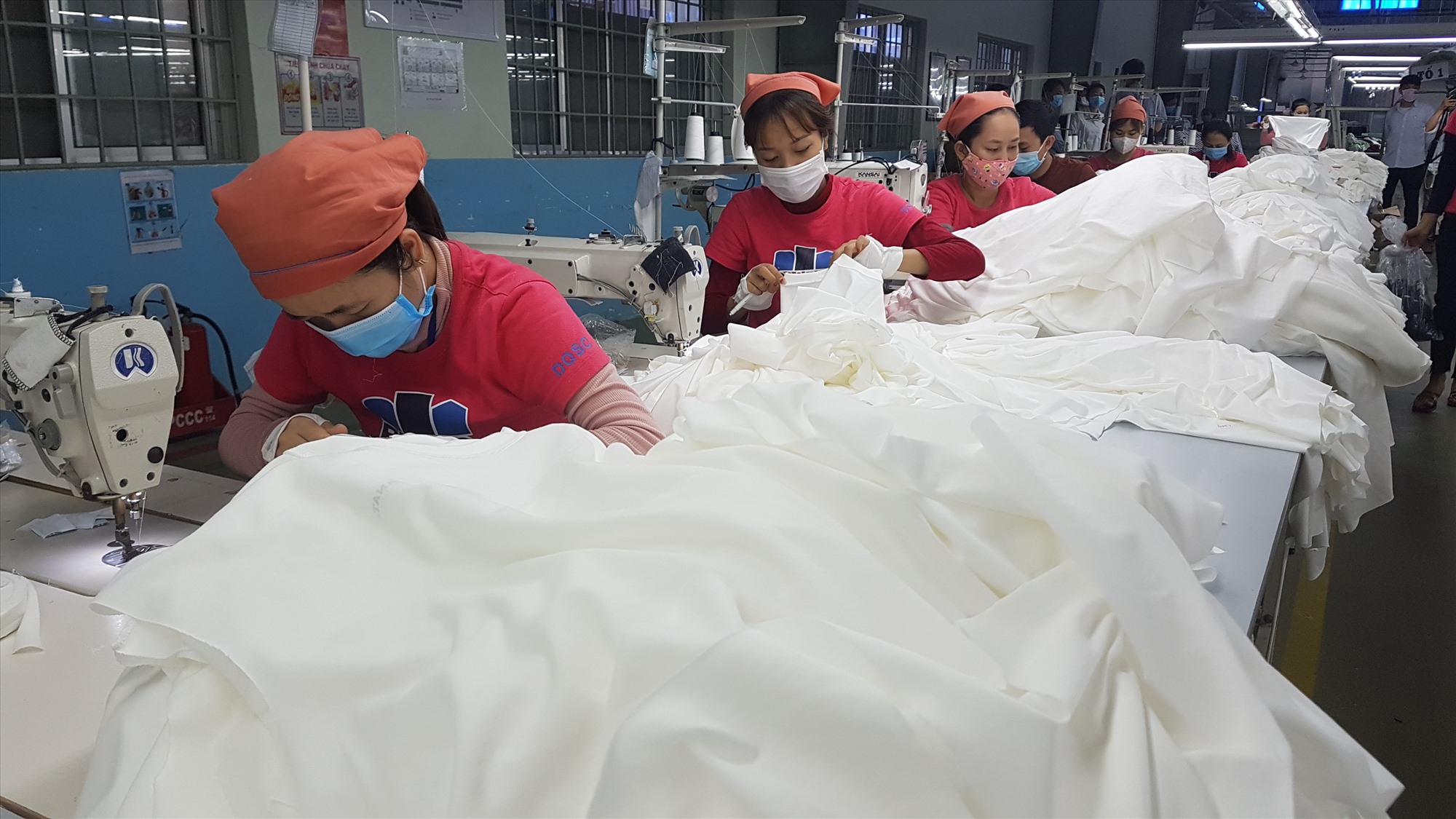 Las trabajadoras de la industria textil han propuesto reducir el tiempo que deben pagar a la seguridad social para poder recibir sus pensiones. Foto: D.T.