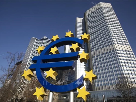 „Gespenst“ niedriger Inflation bedroht Eurozone: EZB steht vor Zinssenkungsbeschluss