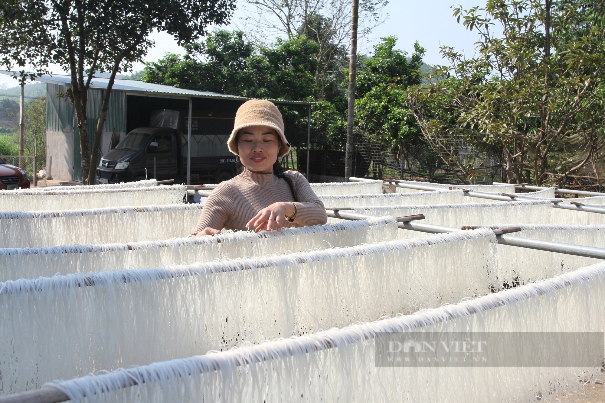 Mất cả tấn thóc, một phụ nữ Thái Nguyên mới làm ra thứ sợi ngon, người ta ăn được quanh năm- Ảnh 1.