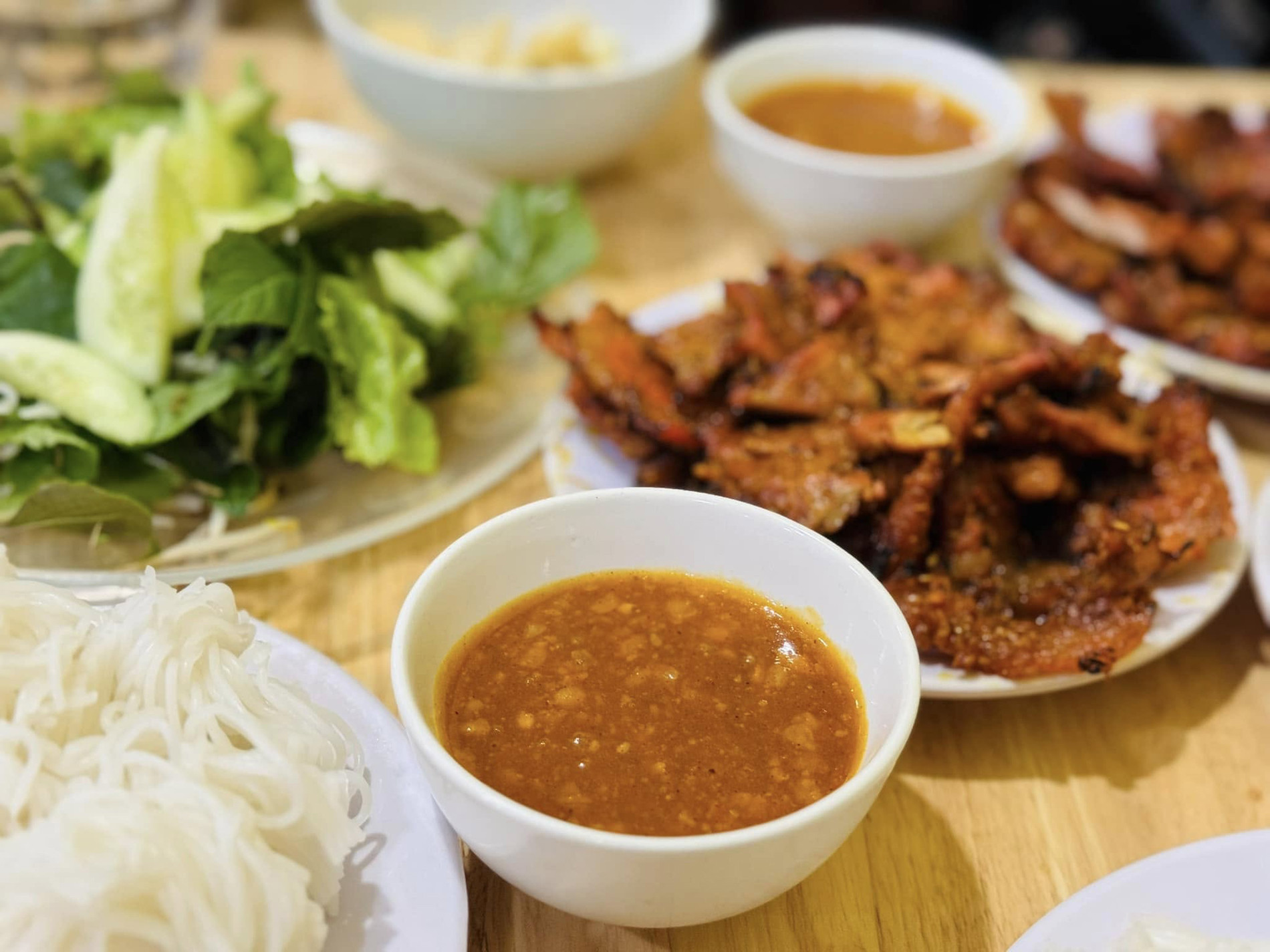 bún chả chẻo Nghệ An   Nguyễn Nhung 3.jpg