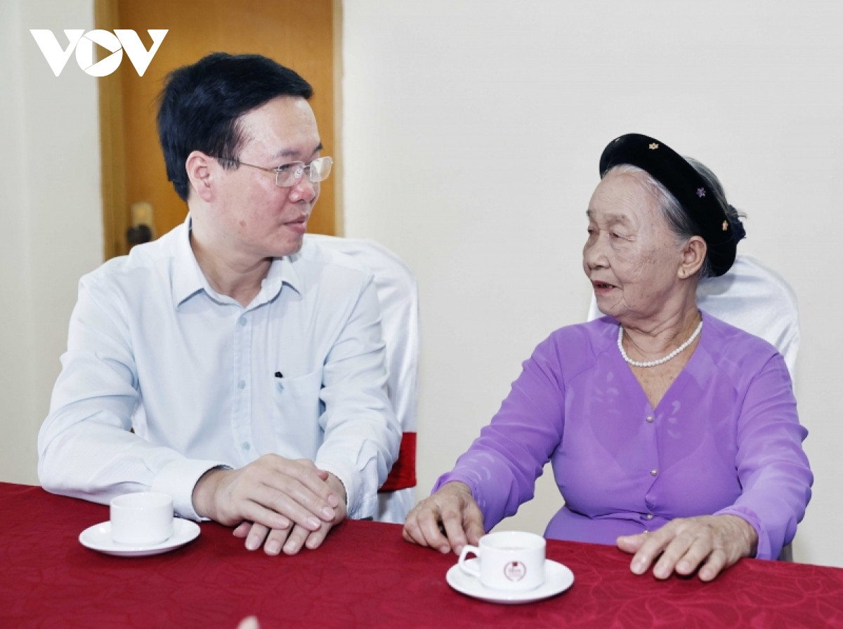 chu tich nuoc vo van thuong gap mat cac cuu tu chinh tri con Dao hinh anh 5