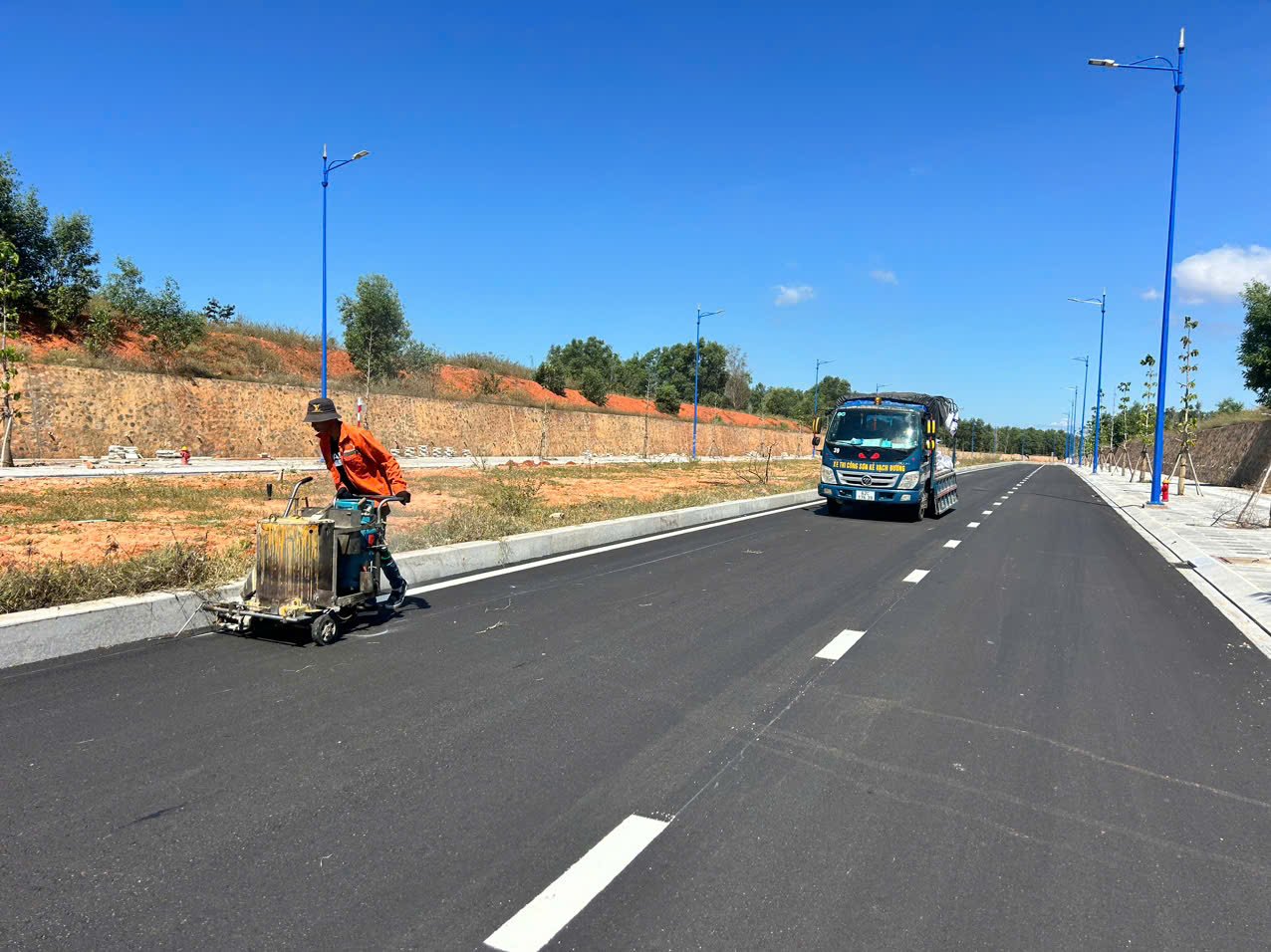 Thông xe tuyến đường 3,6km kết nối sân bay Phan Thiết- Ảnh 1.