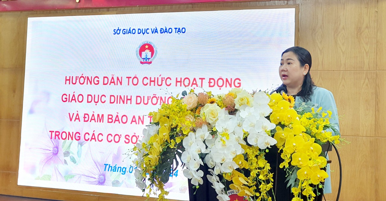 'Có bao giờ chúng ta dạy trẻ công việc của cô lao công, bác bảo vệ?'- Ảnh 3.