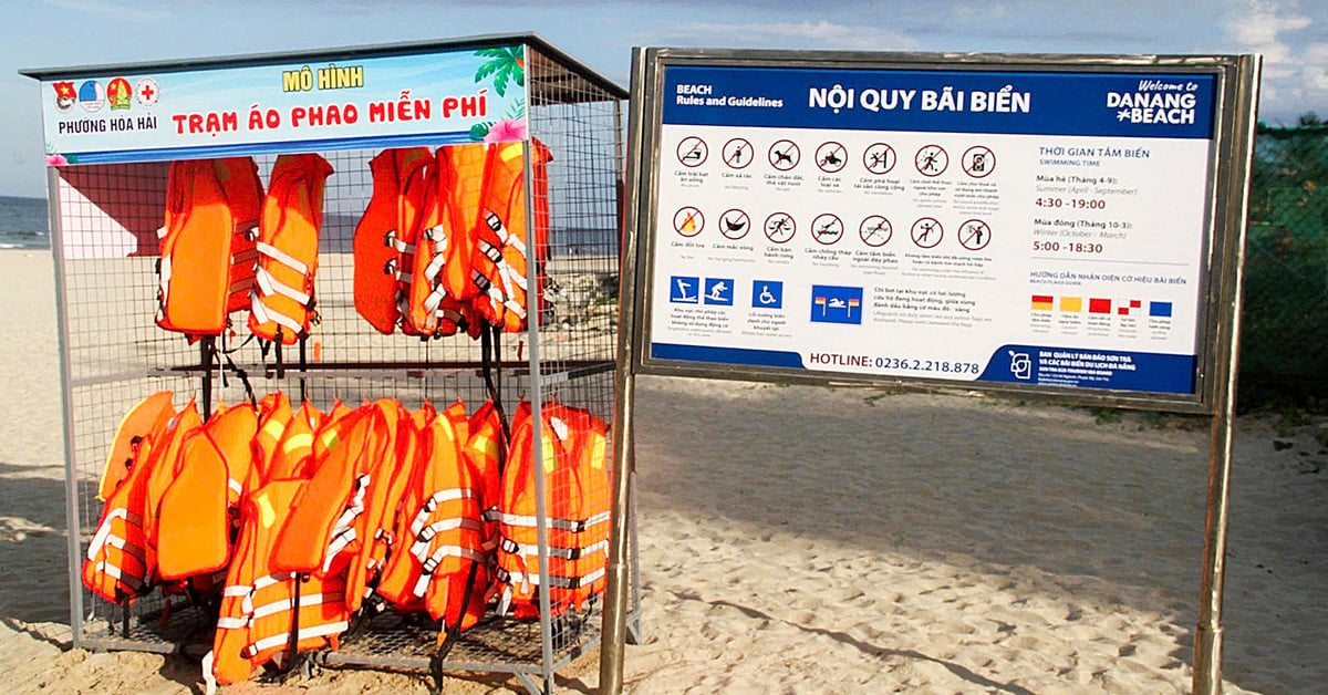 Venez sur la plus belle plage de la planète, laissez-vous surprendre par la station de gilet de sauvetage gratuite