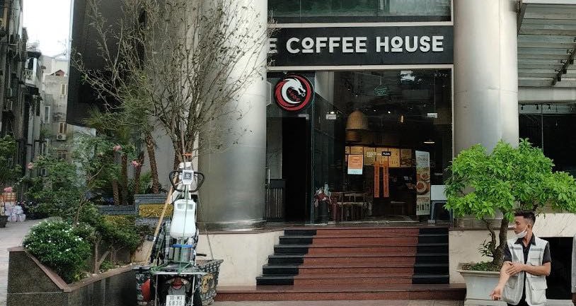 ¿Qué dijo The Coffee House sobre el incidente del vidrio roto que dejó a una doctora paralizada de un lado?