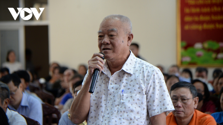 Wähler Nguyen Xuan Binh äußerte seine Meinung. (Foto: H.K.)