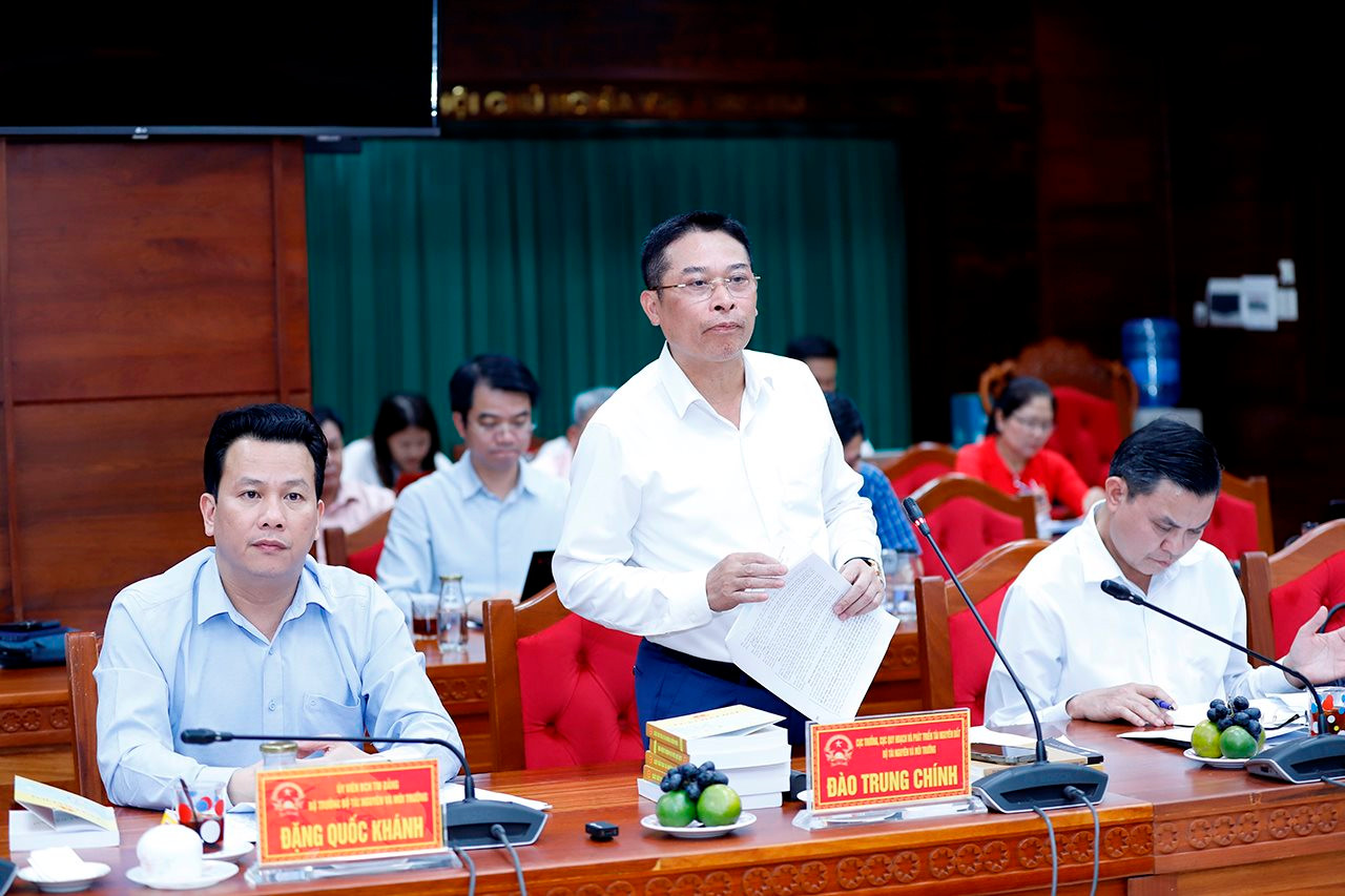 small_20240311-bo-truong-lam-viec-voi-dak-lak-2.jpg