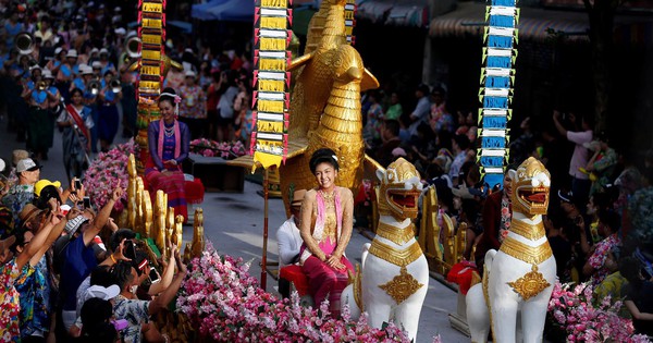 Duy trì và bảo tồn truyền thống văn hóa trong lễ hội té nước Songkran hàng năm ở Thái Lan