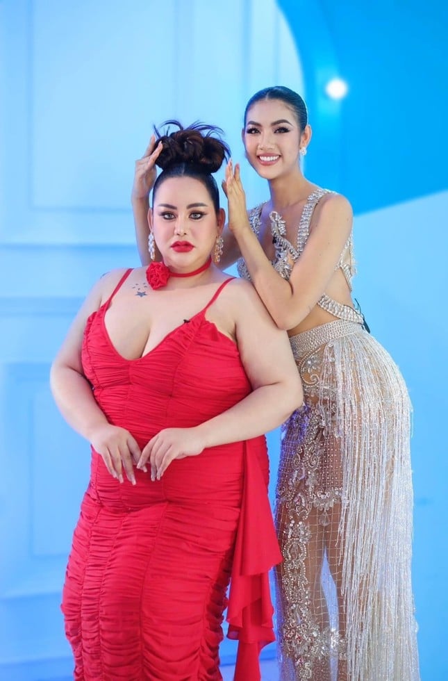 Une beauté de 1,8 m et 140 kg participe à un concours de beauté (photo 2)