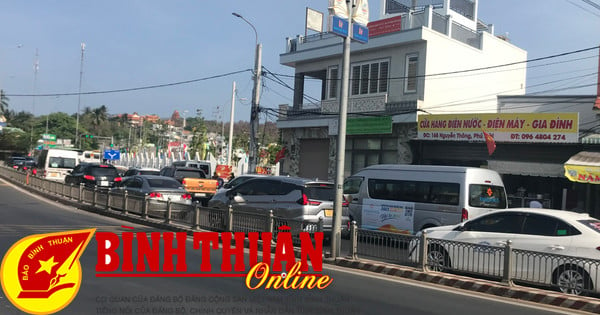 ភ្ញៀវទេសចរសម្រុកទៅ Binh Thuan សម្រាប់ថ្ងៃឈប់សម្រាក