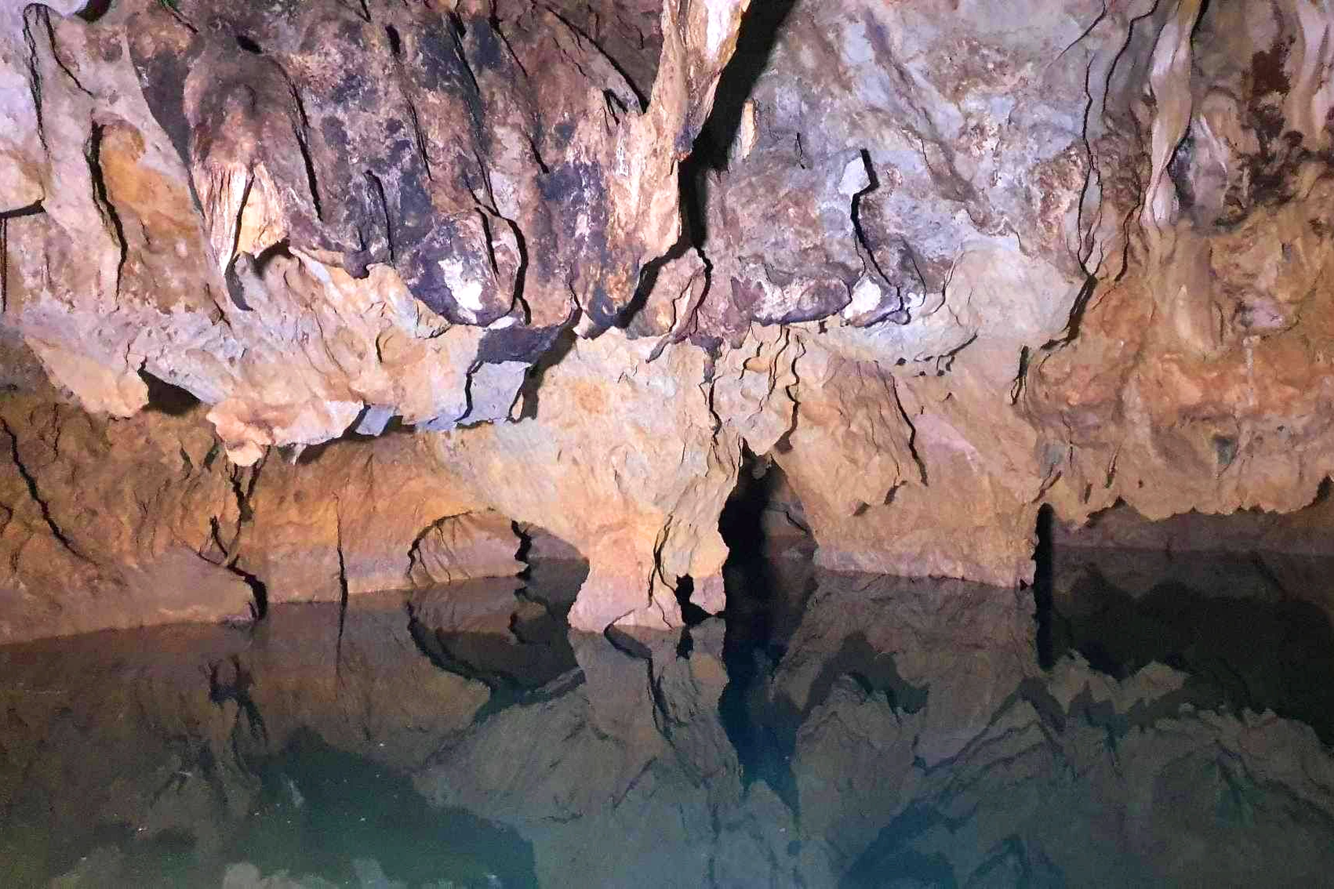 Ngắm hang động có dòng sông cát độc đáo ở Quảng Trị - 9