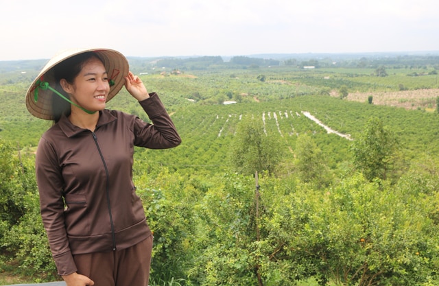 Cô gái đi qua 12 quốc gia để về làm... nông dân - Ảnh 2.