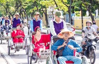 베트남은 국제 관광객을 맞이하기 위한 성수기에 돌입하여 곧 목표를 달성할 예정입니다. (일러스트레이션: TTH)