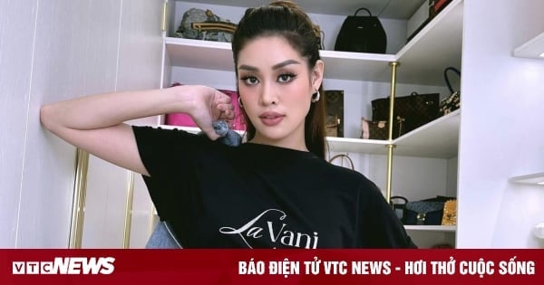 La señorita Khanh Van muestra su vestuario de diseñador, los fanáticos están sorprendidos y exclaman