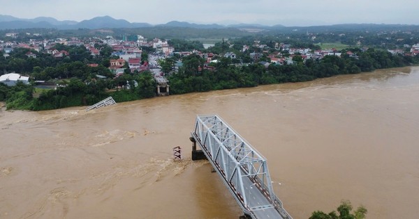 Thủ tướng yêu cầu xây cầu Phong Châu mới kiên cố, an toàn