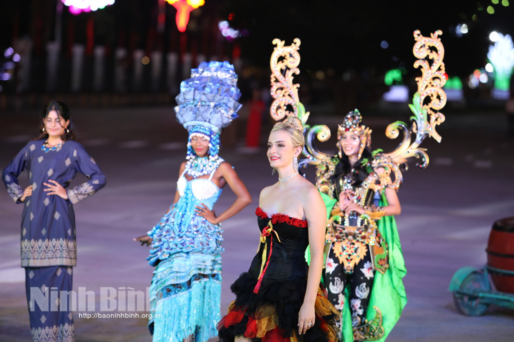 Lễ hội đường phố và chuỗi các hoạt động của Festival