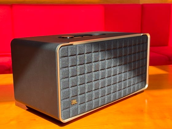 JBL Authentics 500 đang được bán với giá gần 17 triệu đồng