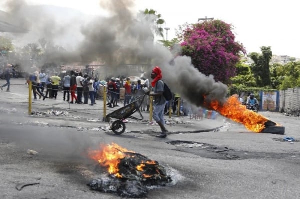 Les gens ont protesté pour exiger la démission du Premier ministre, les États-Unis sont « intervenus », les Nations Unies ont exhorté le Conseil de sécurité à prendre des mesures urgentes.