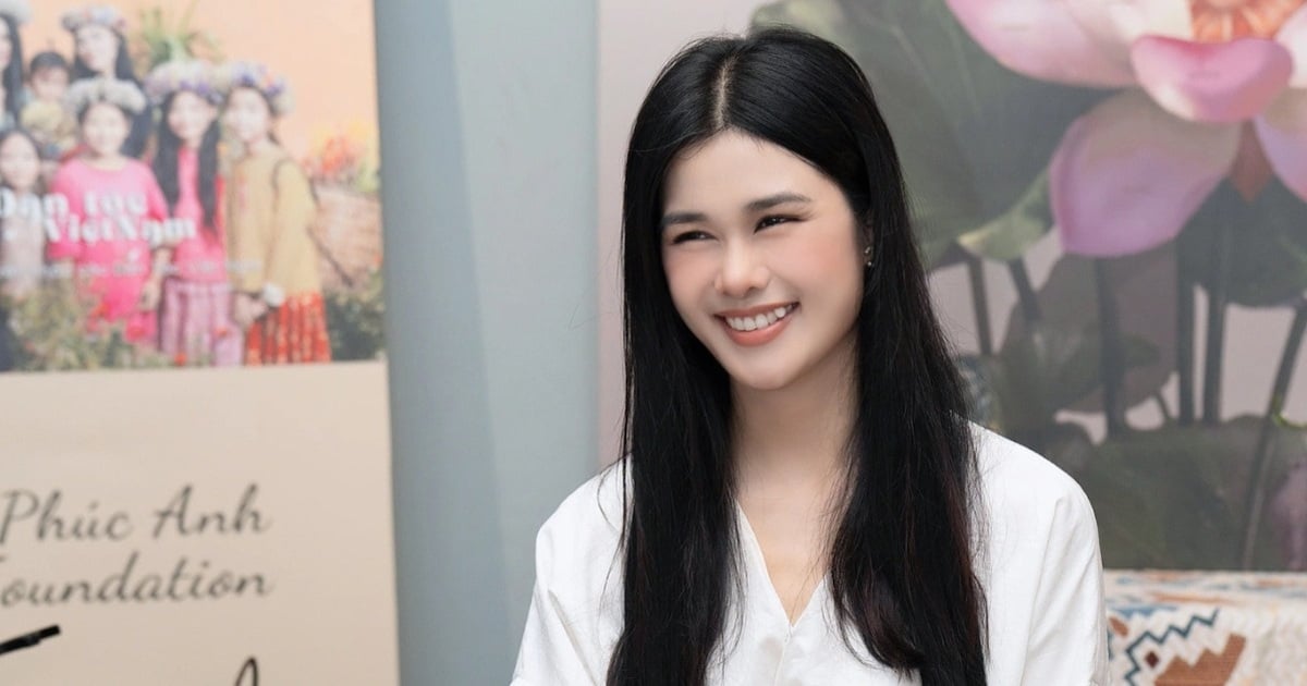 นักร้องสาว ฟุกแองห์ ชวน 3 นางงามร่วมโปรเจกต์ "54 ชาติพันธุ์เวียดนาม"