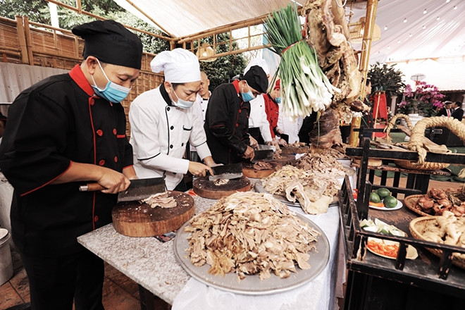 Dank des Geheimnisses in der Pho-Schüssel hat ein Typ aus der Provinz Thanh Nam ein Mädchen aus Hanoi für sich gewonnen.