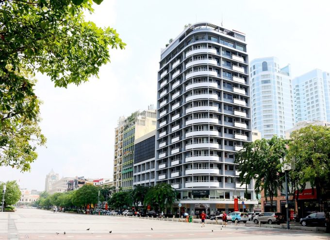 グエンフエ通り（ホーチミン市1区）から見たパレスサイゴンホテルのファサード。写真：Bong Sen Corp