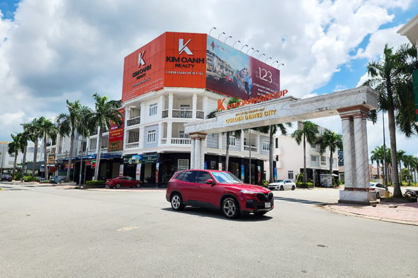 [Foto] Nahaufnahme eines verlassenen Stadtgebiets in Binh Duong