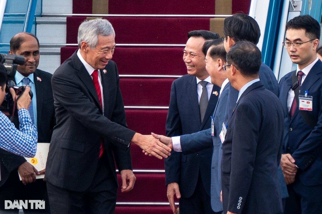 Visite du Premier ministre de Singapour au Vietnam pour promouvoir un partenariat stratégique