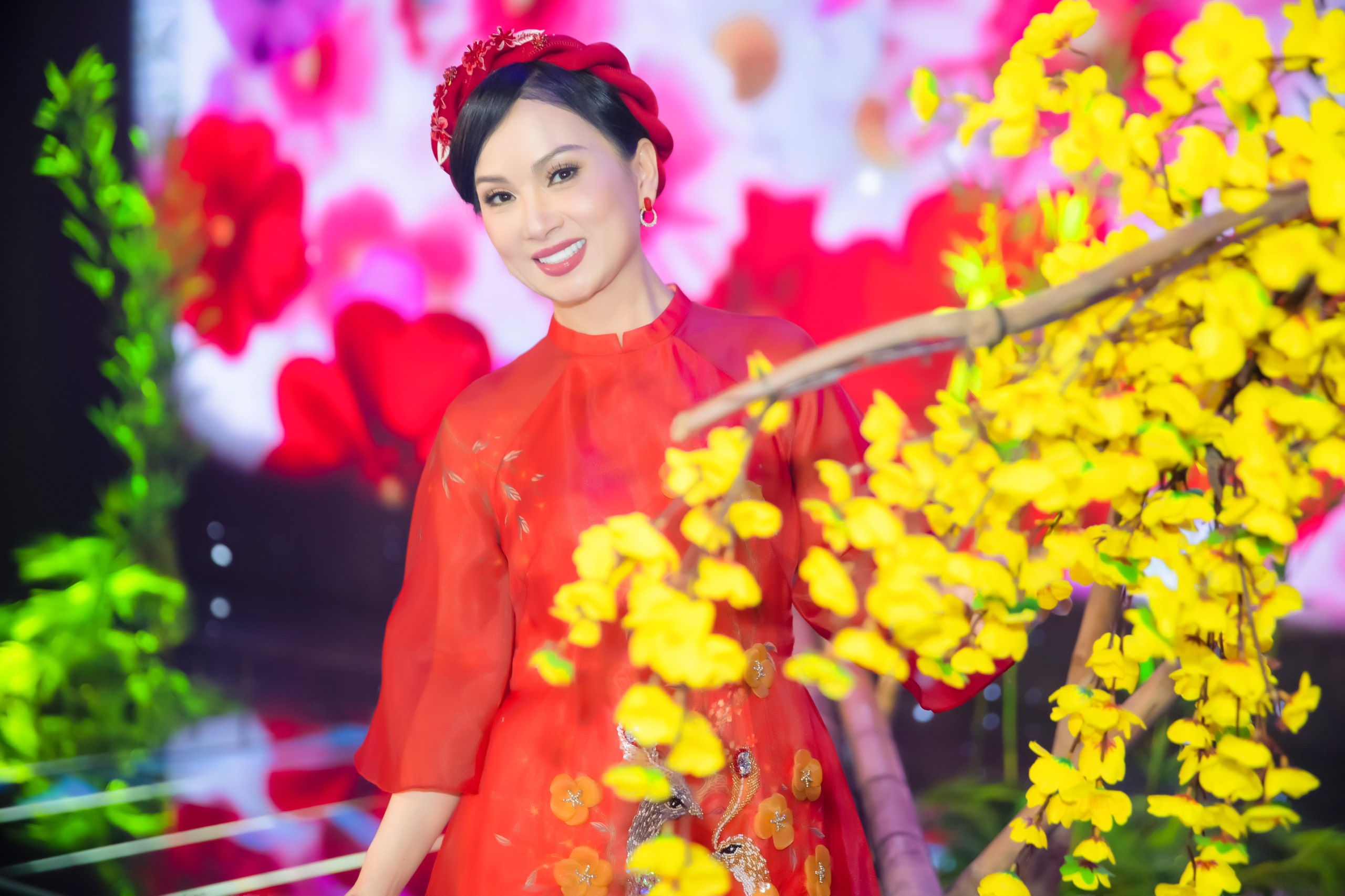 Hà Phương tụ hội cùng Quyền Linh, NSND Trịnh Kim Chi- Ảnh 3.