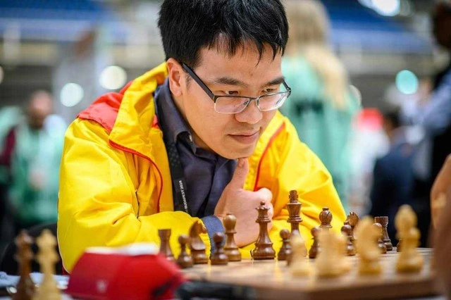 Kỳ tích: Lê Quang Liêm đánh bại 'vua cờ' Trung Quốc, Việt Nam lên hạng nhì Olympiad