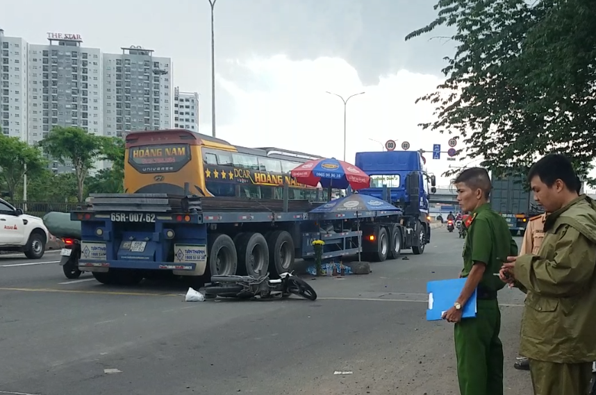 TP.HCM: Trên đường đi làm nữ công nhân gặp nạn tử vong - Ảnh 2.