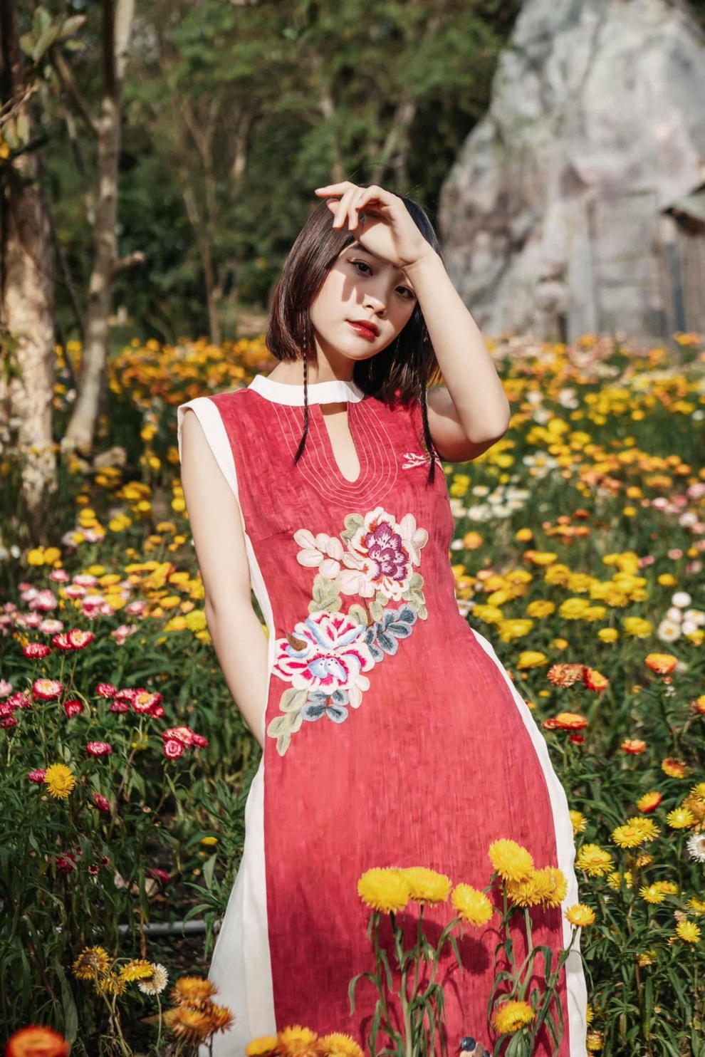 Mỹ nhân người Tày gây sốt phim VTV: Thấp bé vẫn đắt show mẫu ảnh - 16