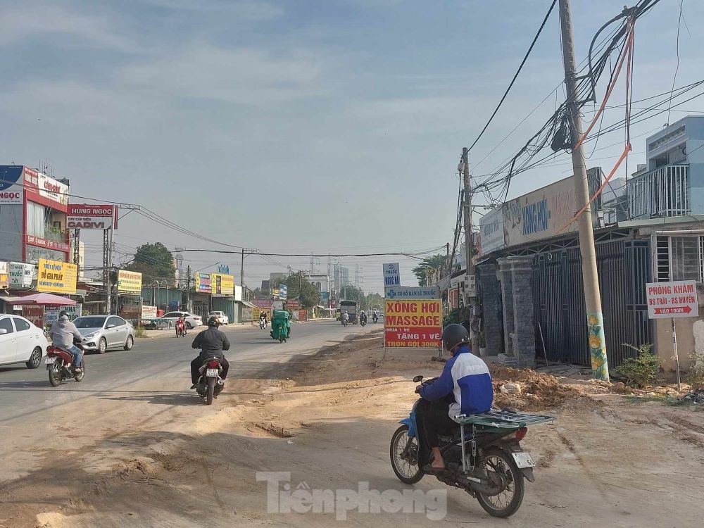 Leiden, weil die Modernisierung einer 2 km langen Straße in Binh Duong seit über 3 Jahren nicht abgeschlossen ist, Foto 5