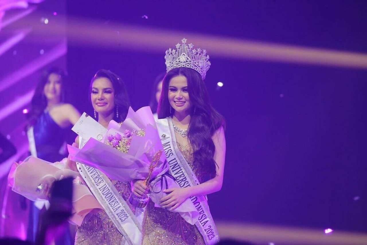 Miss Universe speaks out as national pageant organizers accused of harassment