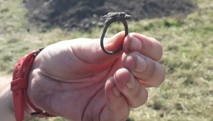 Vergessener Stamm in Schottland entdeckt 1.000 Jahre alten Ring