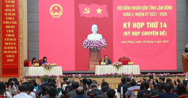 Dismissal of the positions of Chairman of the People's Council and Chairman of the People's Committee of Lam Dong