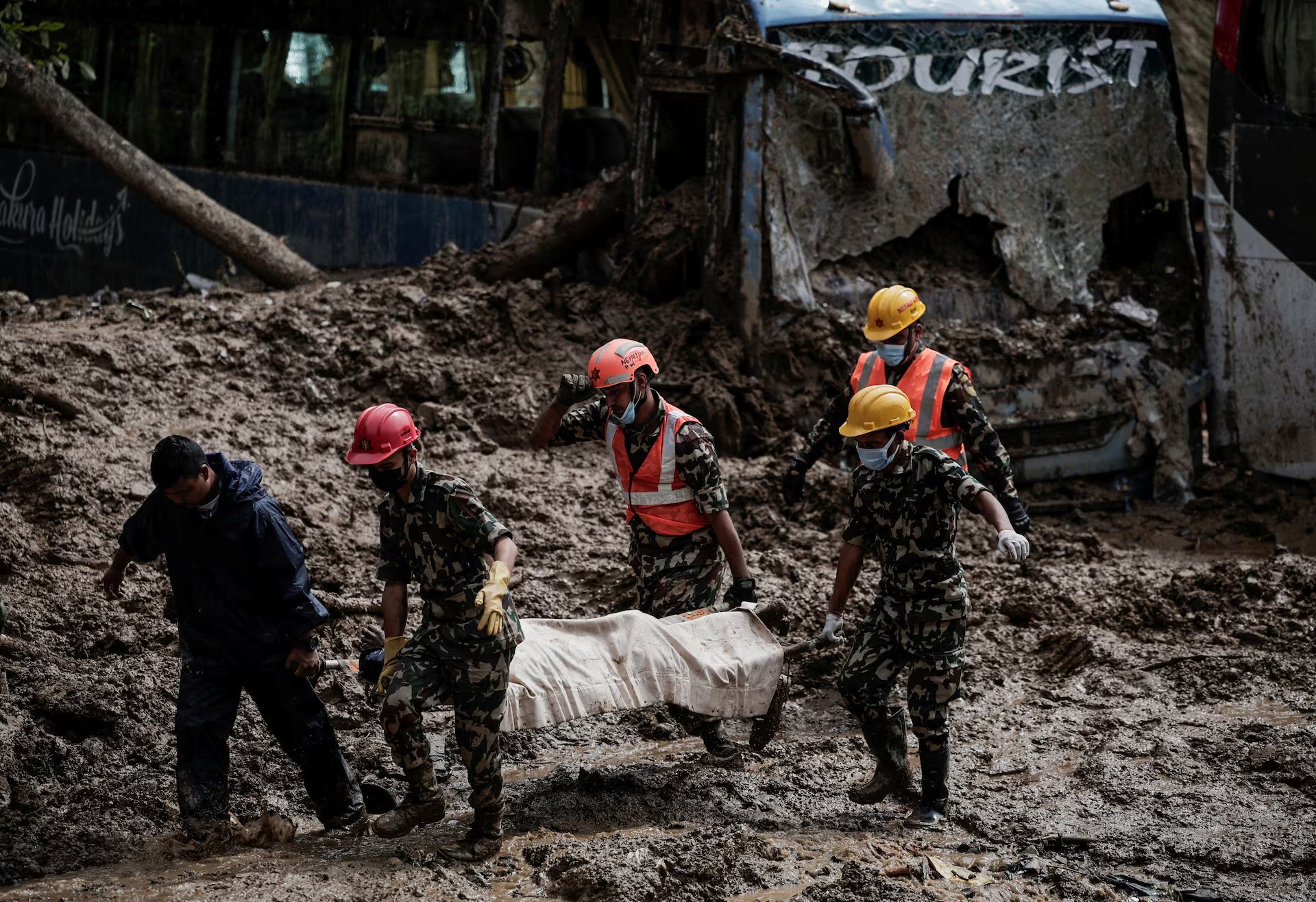 ネパール、熱波による死者数が151人に増加し学校閉鎖 写真1