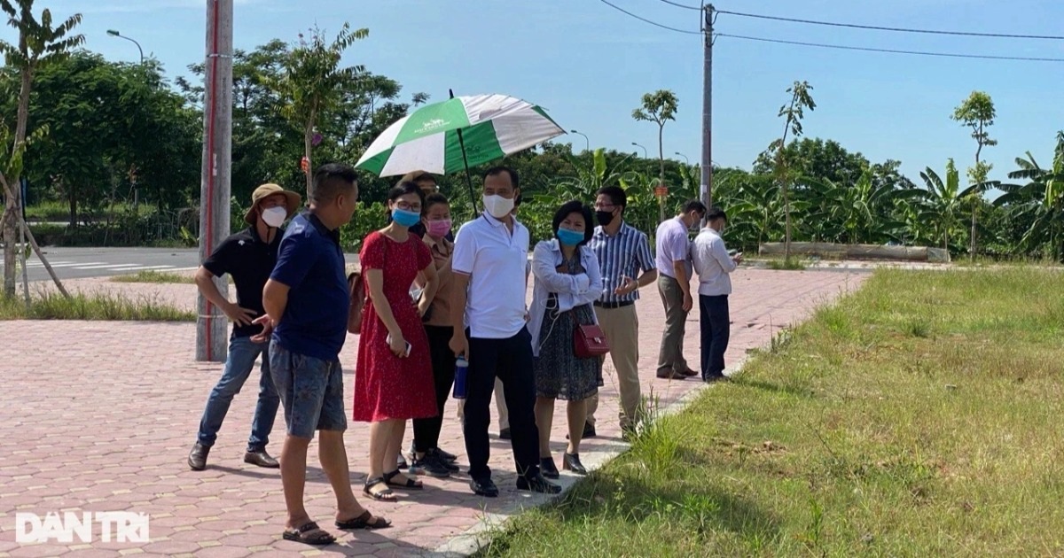 Les prix des terrains dans les banlieues de Hanoi explosent mais « acheter partout ne signifie pas gagner »