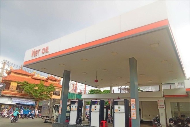 Công ty TNHH Thương mại vận tải và du lịch Xuyên Việt Oil vừa bị Bộ Công Thương thu hồi giấy phép hoạt động, đồng thời yêu cầu doanh nghiệp này nộp toàn bộ số tiền Quỹ bình ổn xăng dầu vào ngân sách Nhà nước. Ảnh: Nguyễn Long 