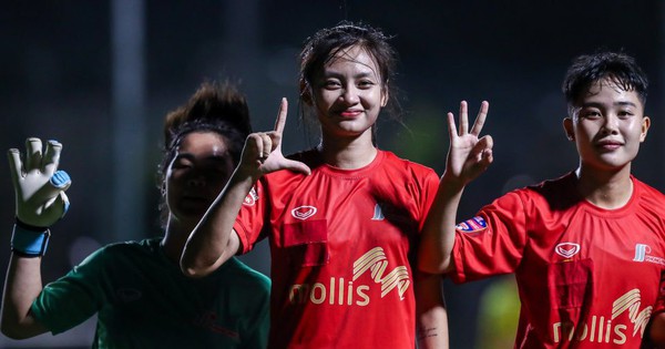 Defeating U.19 Ho Chi Minh City, Phong Phu Ha Nam won the first leg with an undefeated record.