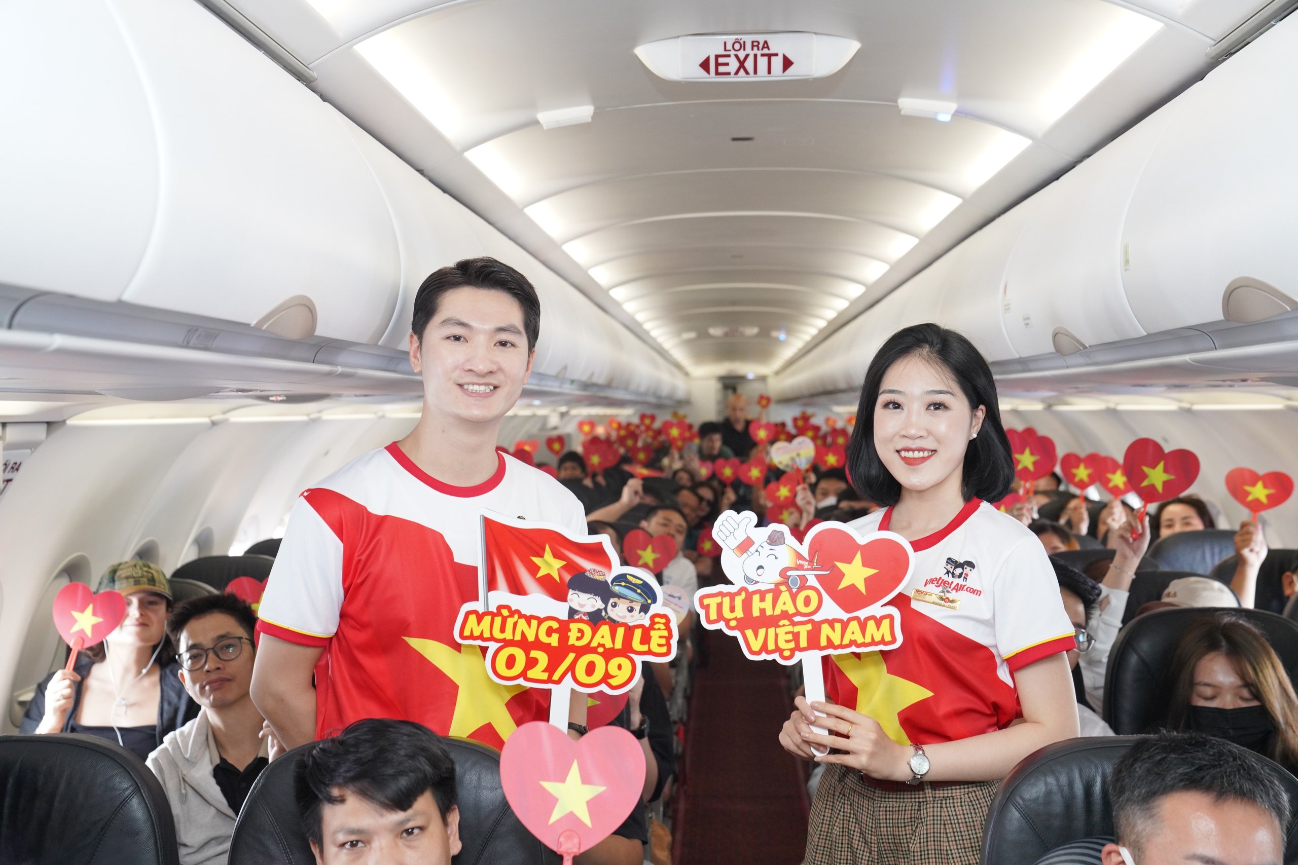 Muôn ánh sao vàng trên những chuyến bay Vietjet dịp Quốc khánh 2/9- Ảnh 4.