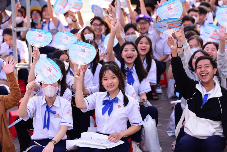 Học sinh Bạc Liêu tham dự buổi tư vấn tuyển sinh - hướng nghiệp do báo Tuổi Trẻ tổ chức sáng 17-3. Thí sinh cần lưu ý các mốc thời gian khi xét tuyển đại học năm nay - Ảnh: DUYÊN PHAN