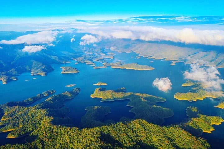 「中央高地のハロン湾」に例えられる湖はどれですか? - 3