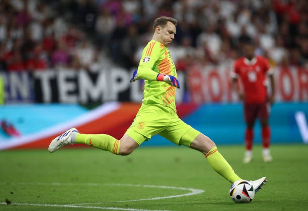 Thủ môn Manuel Neuer phá kỷ lục của huyền thoại Buffon ở Euro - 3