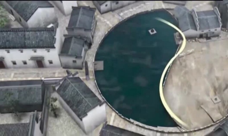 The village was built according to the Bagua hexagram, where thieves could not get in.