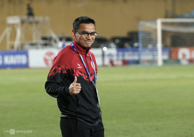 โค้ชเกียรติศักดิ์ ในเกมที่ CAHN เอาชนะ TP HCM 2-0 ที่สนามฮังเดย์ เมื่อวันที่ 18 กุมภาพันธ์ที่ผ่านมา ภาพ : ลำโต